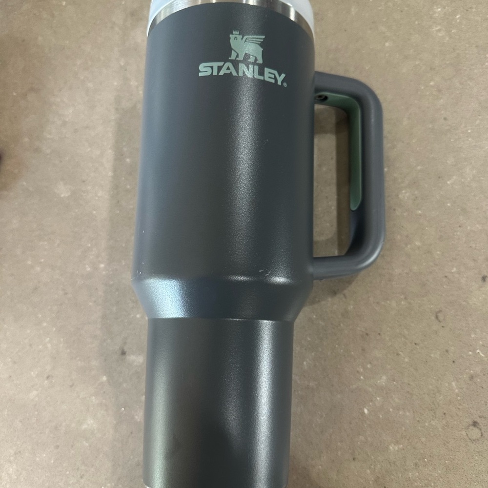 Stanley charcoal 40oz